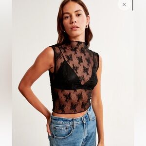 Paloma lace top
